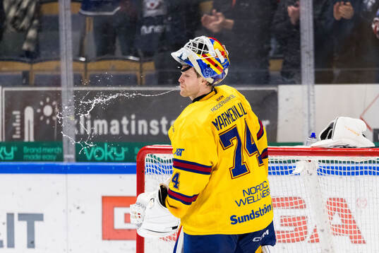Djurgårdens målvakt Daniel Marmenlind deppar