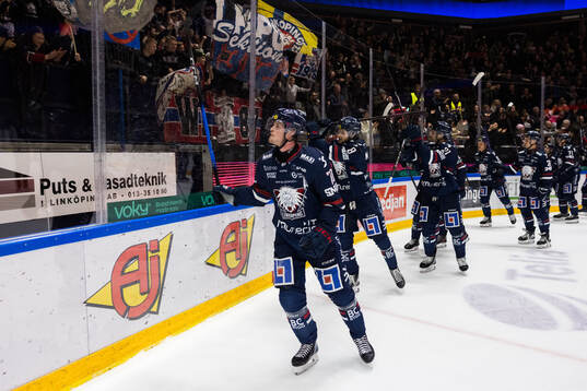 Linköpings spelare jublar
