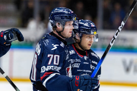 Linköpings Fredrik Karlström jublar