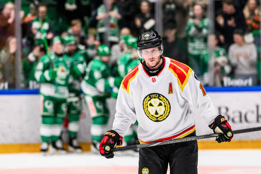 Brynäs Nicklas Bäckström deppar
