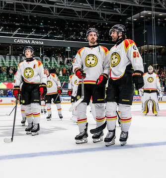 Brynäs Jack Kopacka och Luke Witkowski jublar
