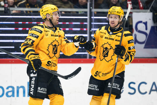 Skellefteås Oscar Lindberg jublar