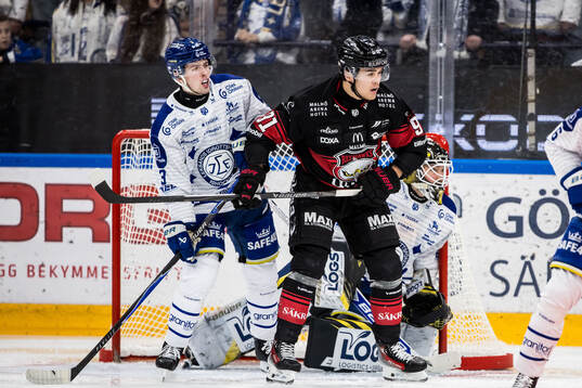 Leksands Fred Nilsson och Malmö Redhawks Axel Sundberg och