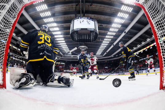 Södertäljes målvakt Oliver Håkansson släpper in 1-3 av