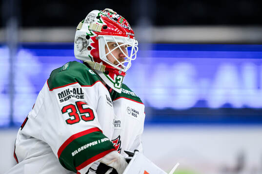 Modos målvakt Adam Werner