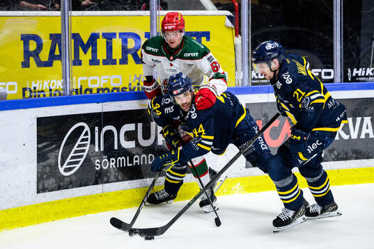 Modos Jacob Bengtsson mot Södertäljes Niklas Arell och