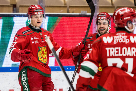 Moras Hampus Larsson jublar