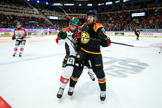 Frölundas Christian Folin och Brynäs Simon Bertilsson