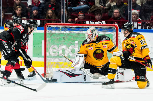 Malmö Redhawks Carl Persson gör 1-4 bakom Luleås