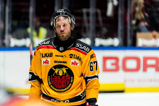 Luleås Linus Omark deppar