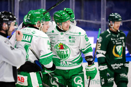 Rögles Felix Nilsson och Lubos Horky jublar
