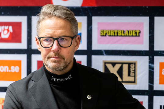 Leksands tränare Johan Hedberg på presskonferansen