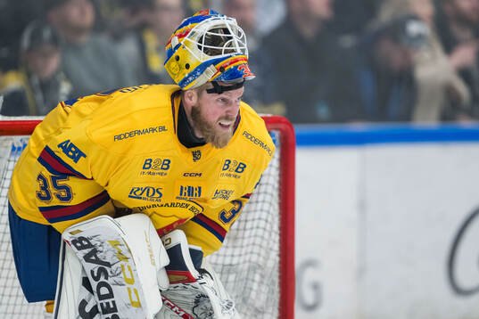 Djurgårdens målvakt Magnus Hellberg deppar