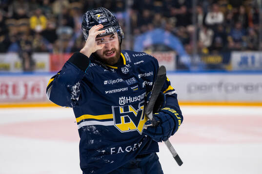 HV71s Lukas Rousek