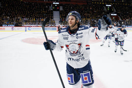 Linköpings Jonathan Myrenberg jublar