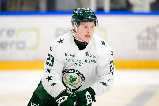 Färjestads Oskar Steen