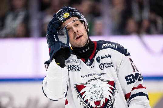 Linköpings Nicholas Shore deppar