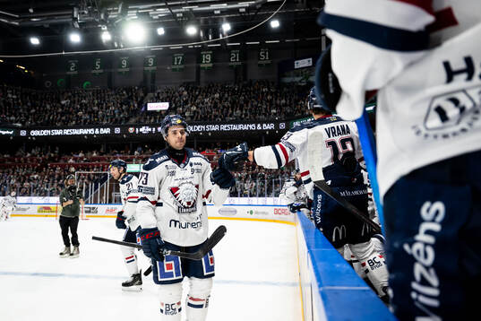 Linköpings Nicholas Shore jublar