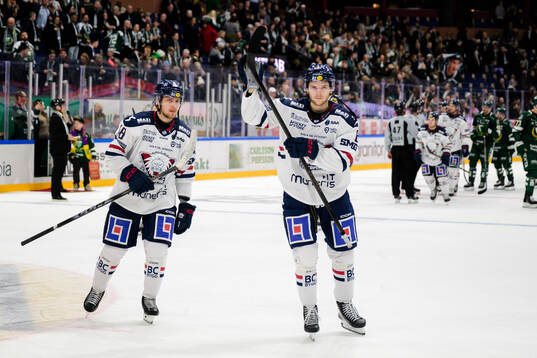 Linköpings Mikko Kokkonen och Jonathan Myrenberg deppar