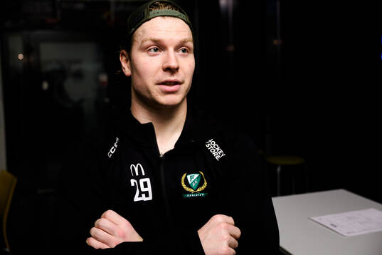 Färjestads Oskar Steen