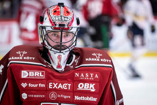 Örebros målvakt Jhonas Enroth deppar