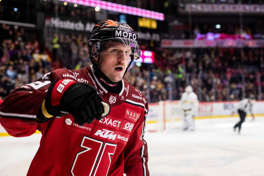 Örebros Patrik Karlkvist jublar