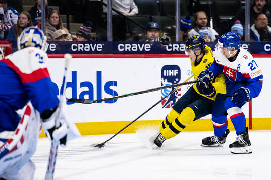 Ivar Stenberg of Sweden and Adam Belusko of Slovakia