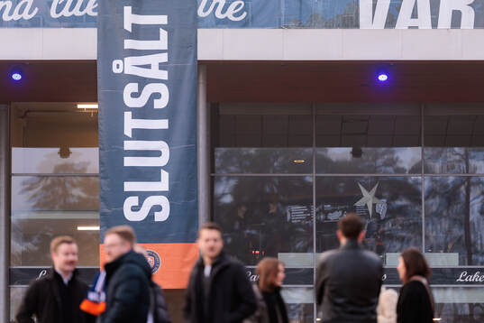 Vimpel med slutsålt på vida arena