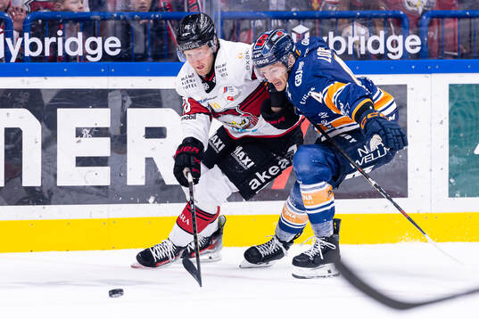 Malmö Redhawks Thomas Berg Paulsen och Växjös Keegan Lowe