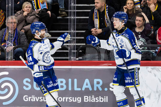 Leksands Lukas Vejdemo och Oskar Lang jublar
