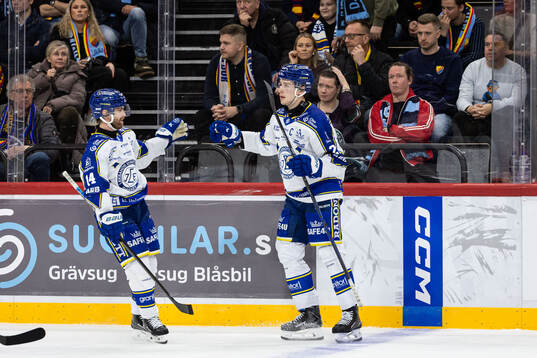 Leksands Lukas Vejdemo jublar med Oskar Lang