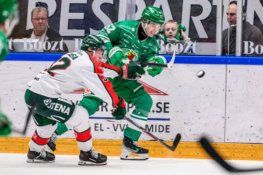 Frölundas Noah Hasa och Rögles Felix Nilsson