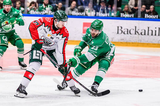 Frölundas Isac Born och Rögles Josh Dickinson