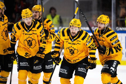 Skellefteås Arvid Lundberg jublar