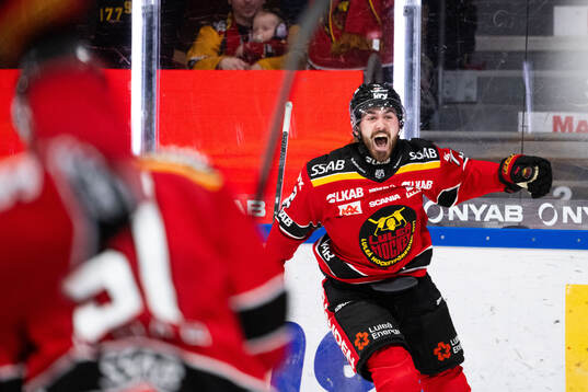 Luleås Ben Tardif jublar