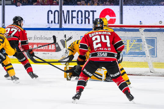 Luleås Oskari Laaksonen sätter 3-2