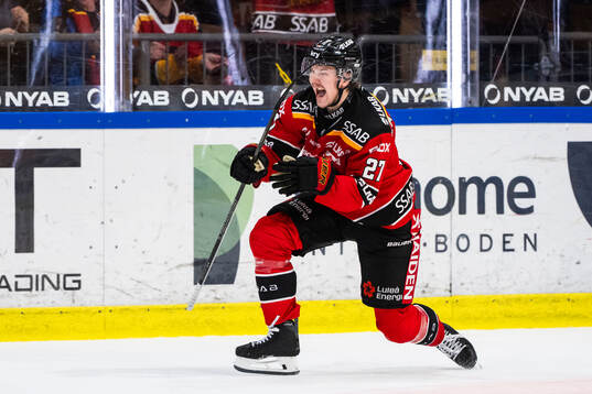 Luleås Oskari Laaksonen jublar