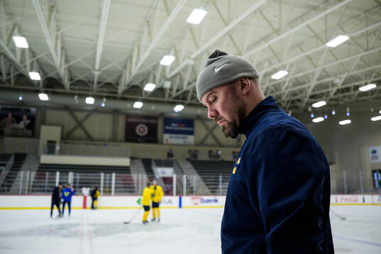 Assistant coach Nicklas Grossmann of Sweden at a practice