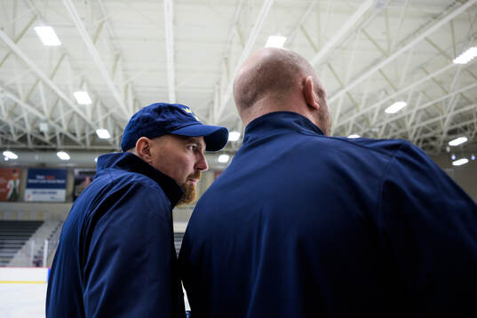 Assistant coaches Gereon Dahlgren and Nicklas Grossmann of