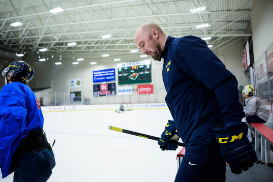 Assistant coach Nicklas Grossmann of Sweden at a practice