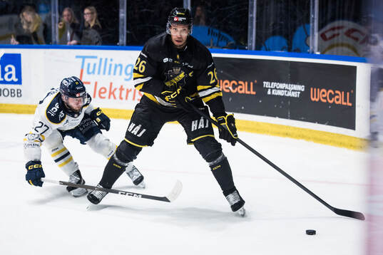 Södertäljes Daniel Norbe och AIKs Oscar Nord