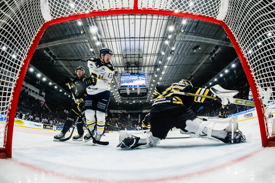 Södertäljes William Wiå gör 0-1