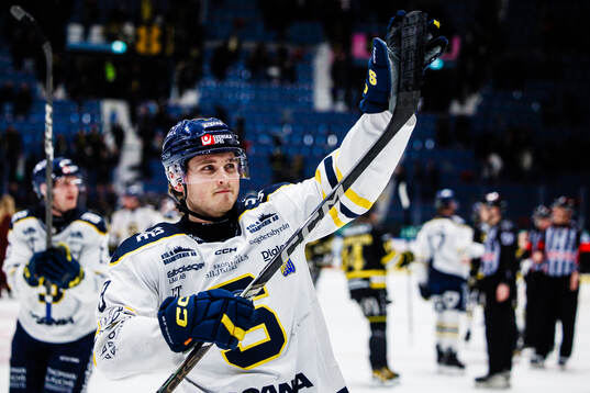 Södertäljes William Wiå jublar