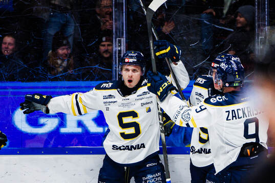 Södertäljes William Wiå jublar