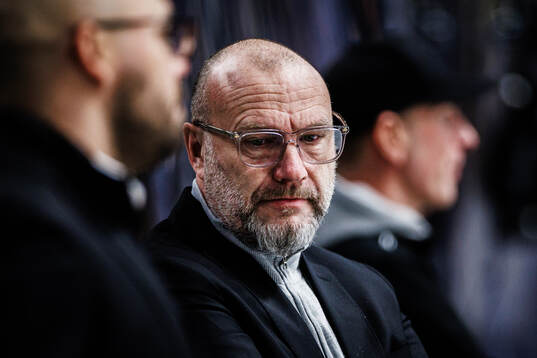 AIKs tränare Fredrik Hallberg deppar