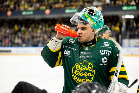 Björklövens målvakt Olle Eriksson Ek
