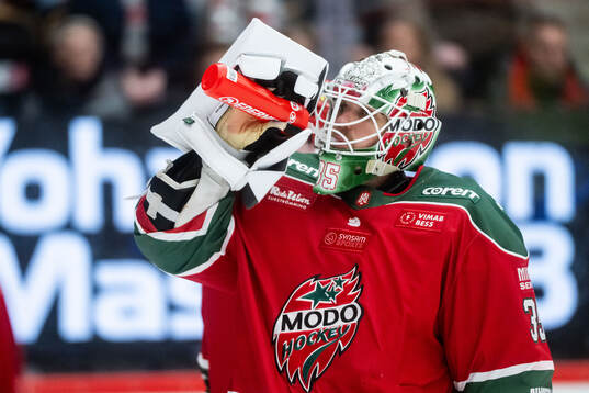 Modos målvakt Adam Werner