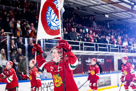 Moras Felix Johansson jublar