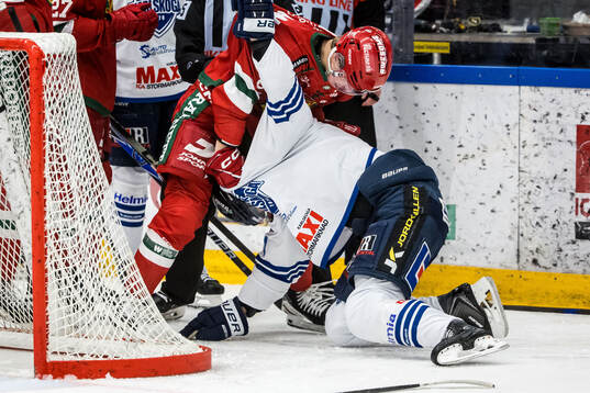 Moras Anton Olsson och Karlskogas Jonatan Harju