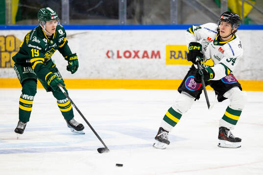 Björklövens Liam Dower Nilsson och Östersunds Filip